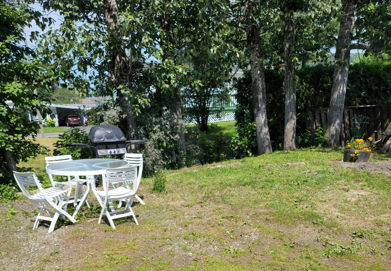 Quiet Cozy Apartment Next To Highway Wifi+Netflix Edmundston Ngoại thất bức ảnh